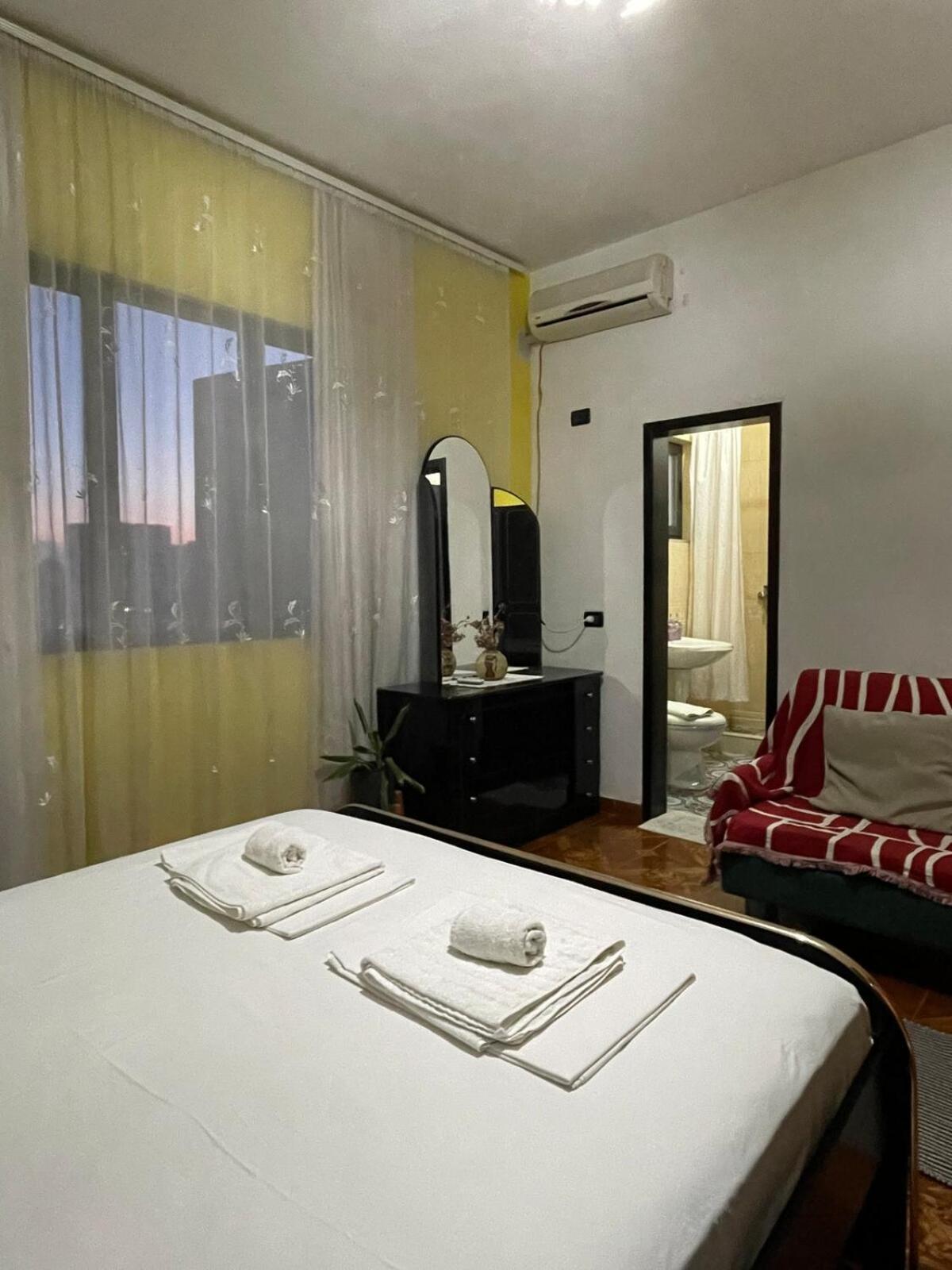 Cozy Big Apartment With Balcony Tirana Exteriér fotografie